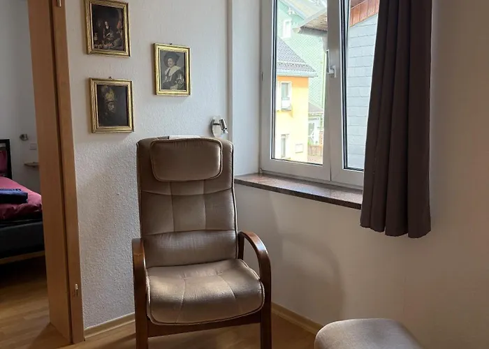 Luzia オーバーホーフ