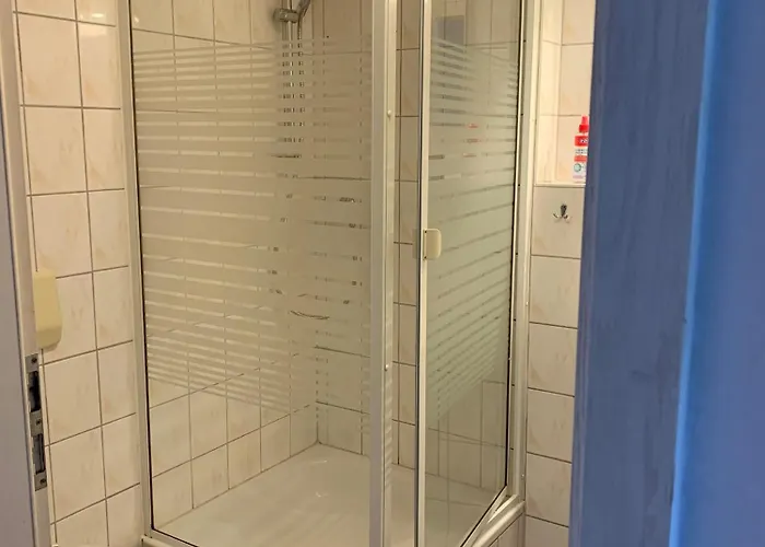 Luzia オーバーホーフ